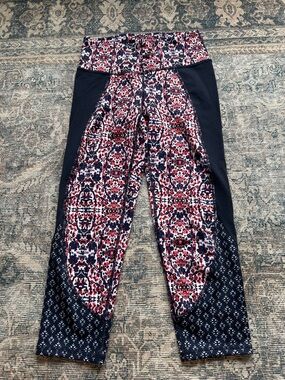 Athleta Patterned Athletic Leggings in Navy, Red & White